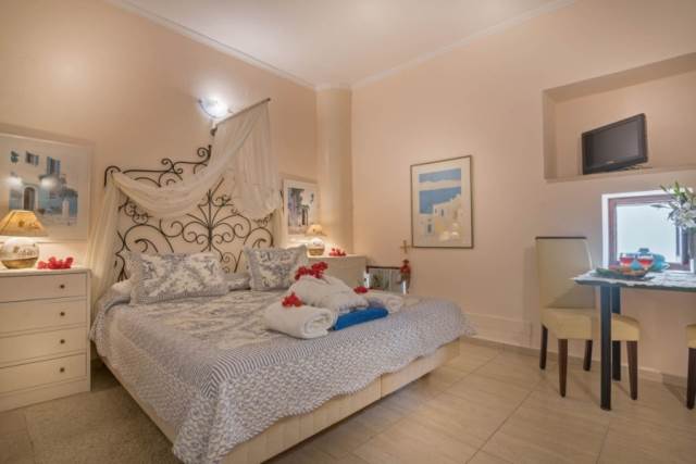 (En location) Habitation Chambre de bonne || Rethymno/Nikiforos Fokas  - 40 M2, 350€ 